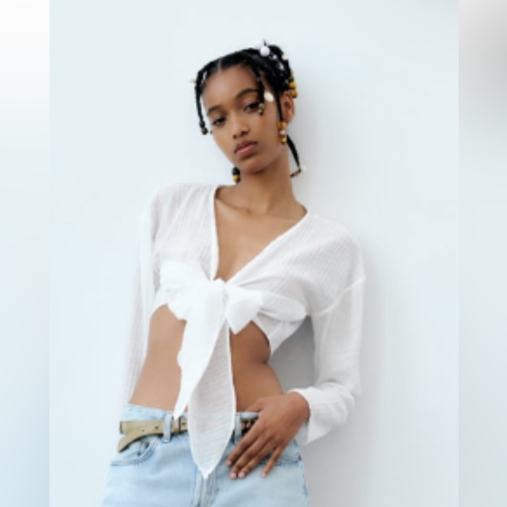 ZARA…. knot structure blouse